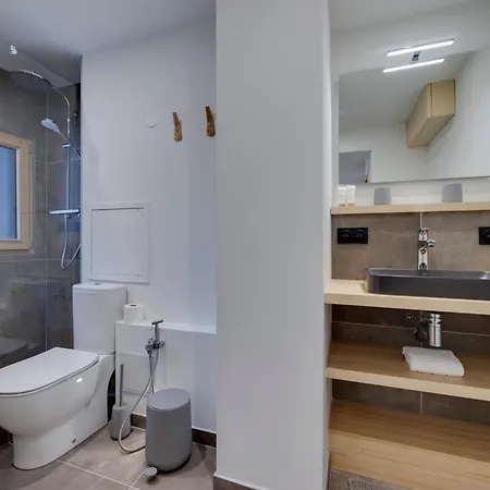 Apartment Renove : 3 Pieces, Pied Des Pistes, 5 Pers., Navette, Animaux Admis, Wifi Inclus - Fr-1-567-94 Val-d'Isere